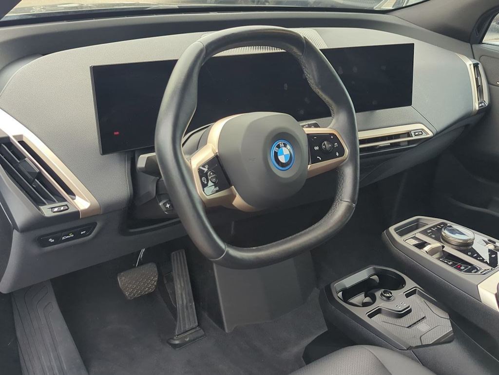 Thumbnail: 2023 BMW iX - 2