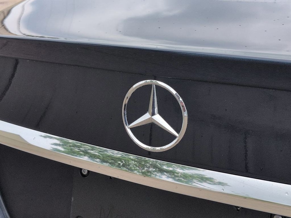 Thumbnail: 2017 Mercedes-Benz C-Class - 6