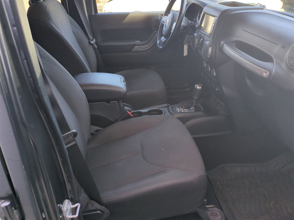2018 Jeep Wrangler Unlimited Sport 11