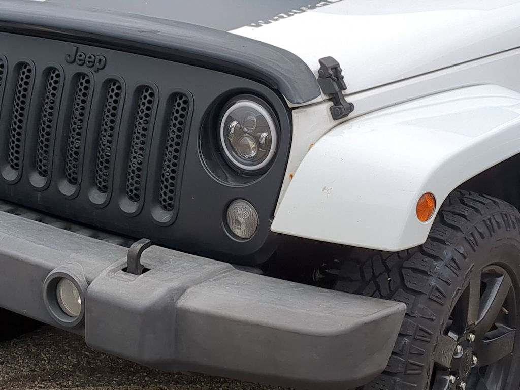 Thumbnail: 2014 Jeep Wrangler - 23