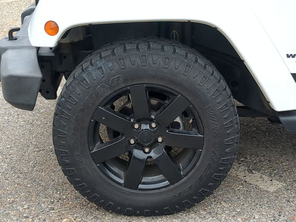 Thumbnail: 2014 Jeep Wrangler - 7