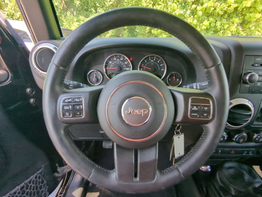 Thumbnail: 2017 Jeep Wrangler - 12
