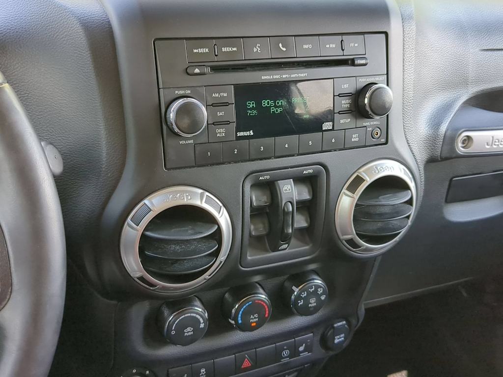 Thumbnail: 2017 Jeep Wrangler - 29