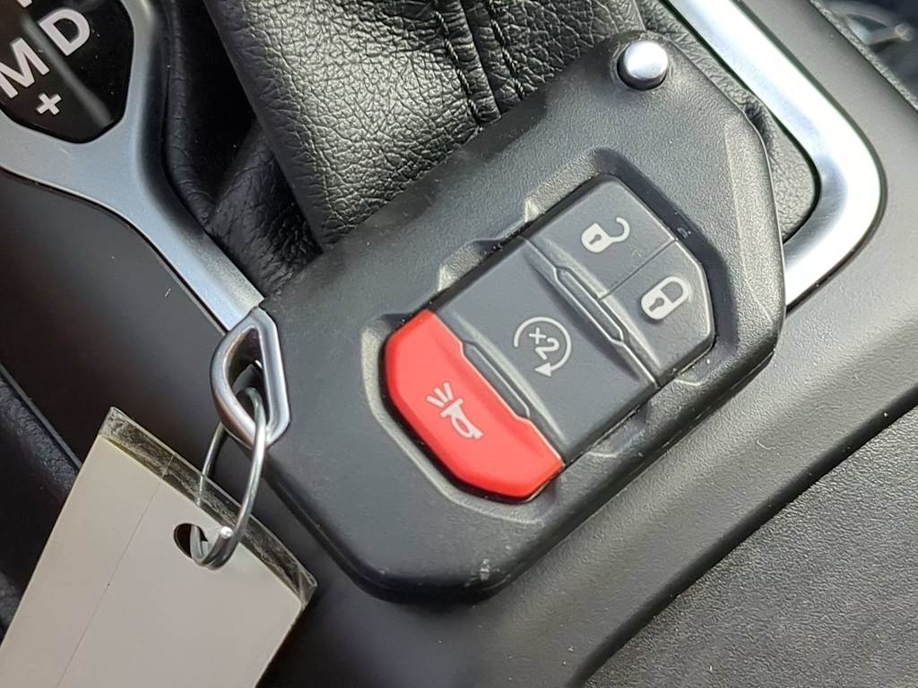Thumbnail: 2021 Jeep Wrangler - 15