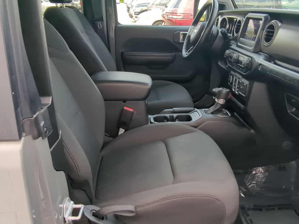 Thumbnail: 2021 Jeep Wrangler - 10