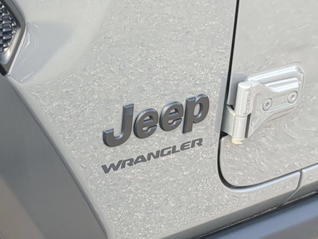 Thumbnail: 2021 Jeep Wrangler - 6