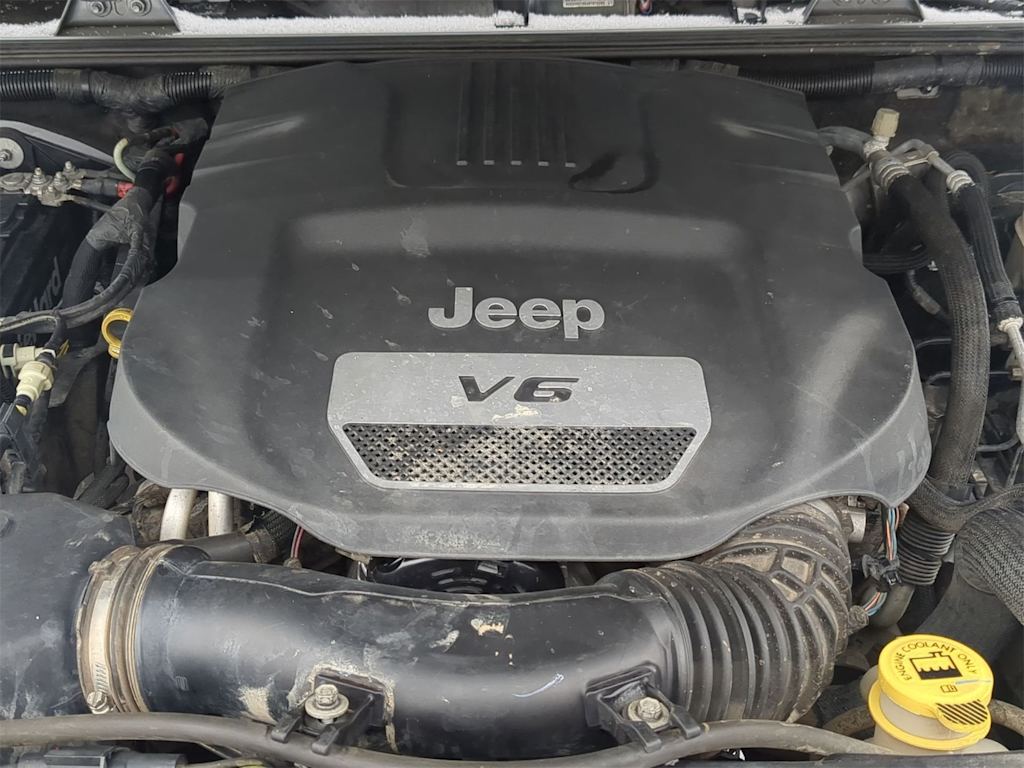 Thumbnail: 2016 Jeep Wrangler - 9