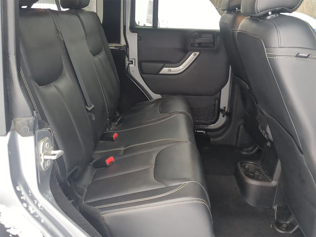 Thumbnail: 2016 Jeep Wrangler - 34