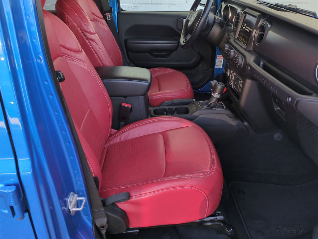 Thumbnail: 2021 Jeep Wrangler - 28