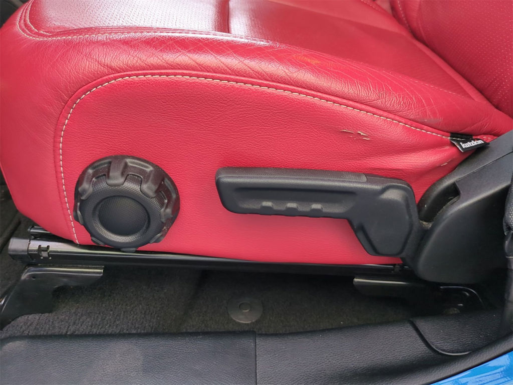 Thumbnail: 2021 Jeep Wrangler - 26