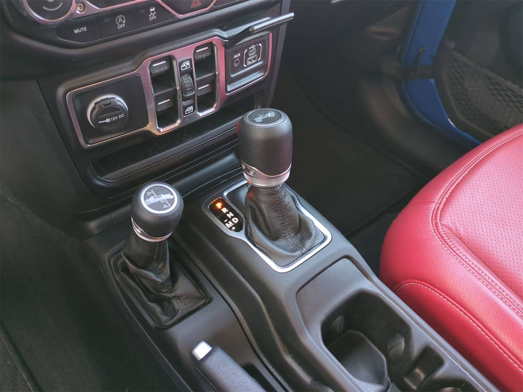 Thumbnail: 2021 Jeep Wrangler - 15