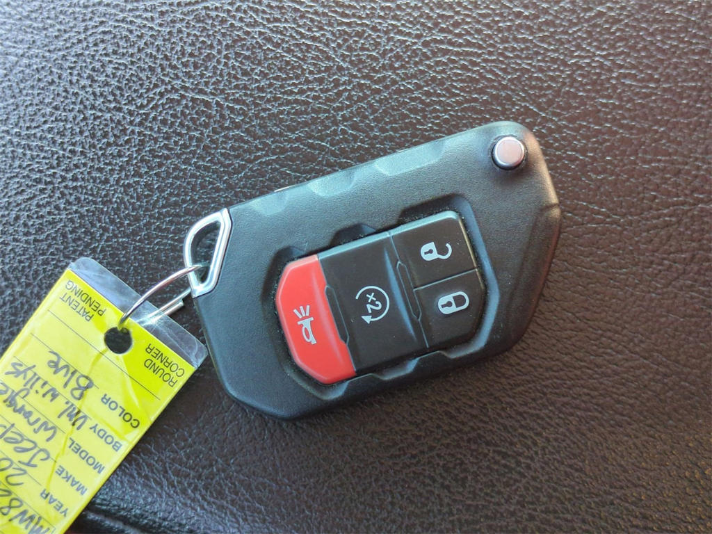 Thumbnail: 2021 Jeep Wrangler - 18