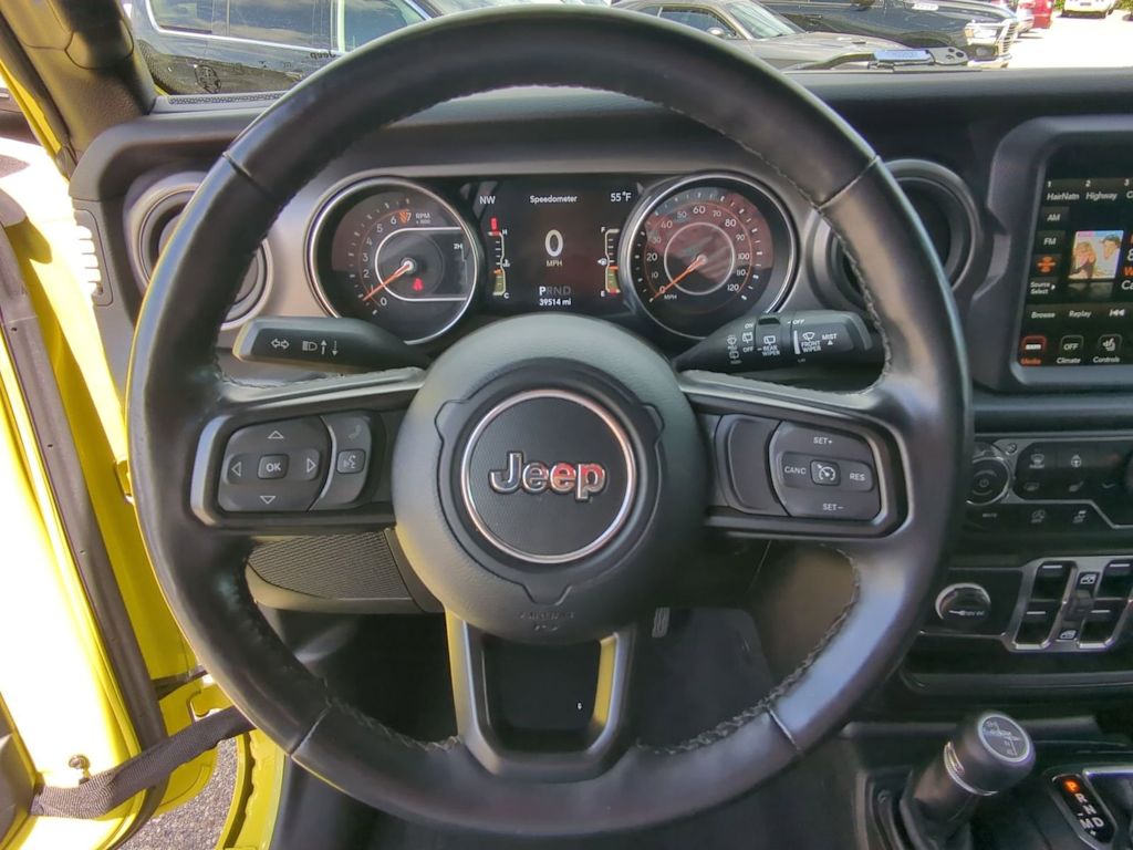 Thumbnail: 2022 Jeep Wrangler - 12