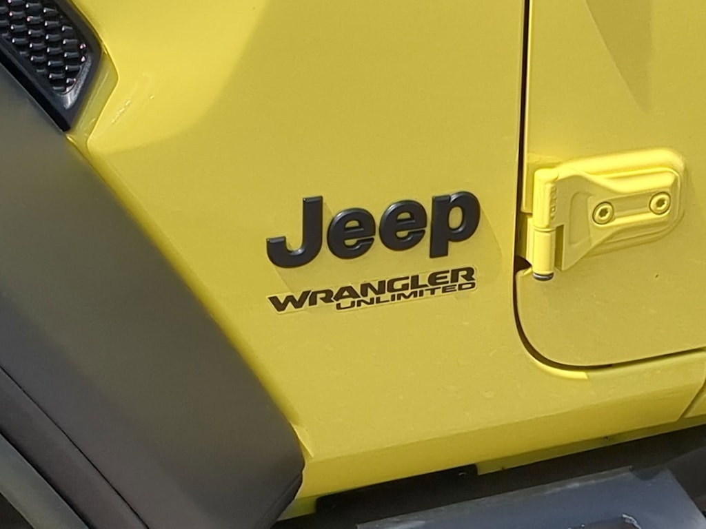Thumbnail: 2022 Jeep Wrangler - 6
