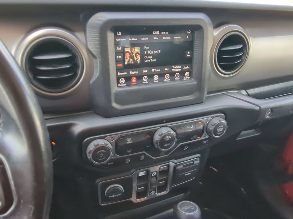 Thumbnail: 2020 Jeep Wrangler - 14