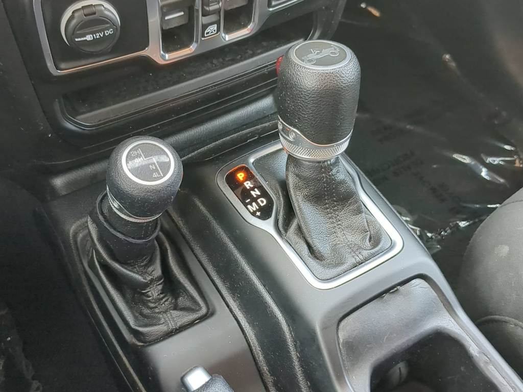 Thumbnail: 2020 Jeep Wrangler - 31