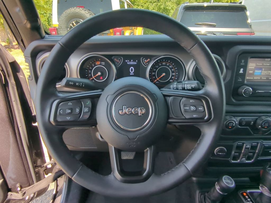 Thumbnail: 2018 Jeep Wrangler - 13