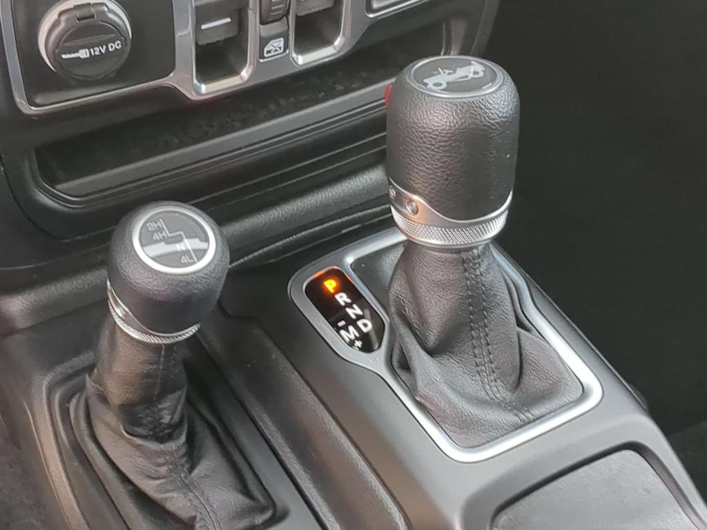 Thumbnail: 2018 Jeep Wrangler - 15