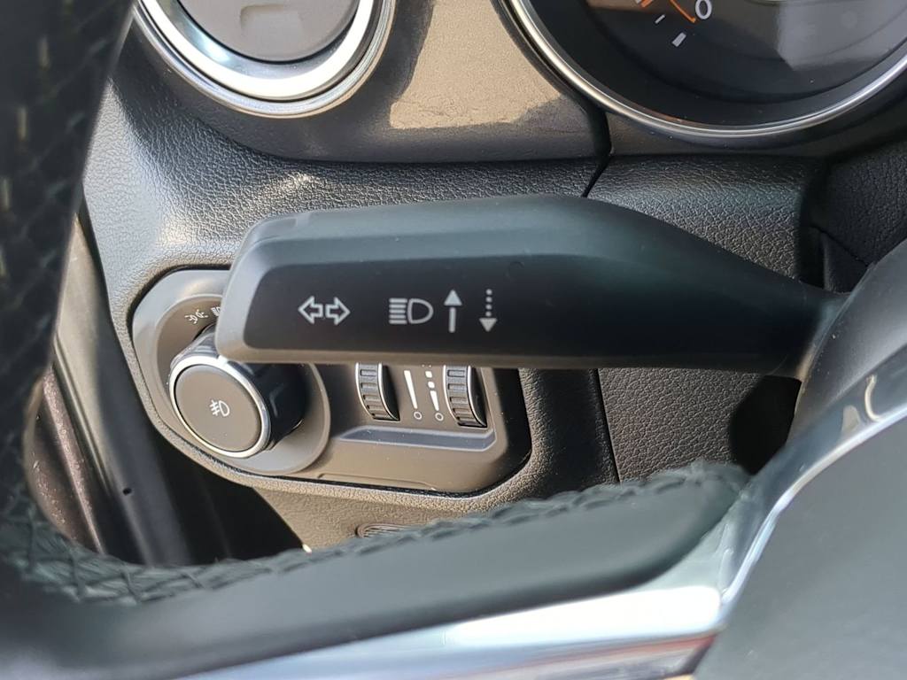 Thumbnail: 2021 Jeep Wrangler - 30