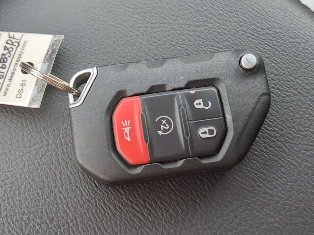 Thumbnail: 2021 Jeep Wrangler - 18