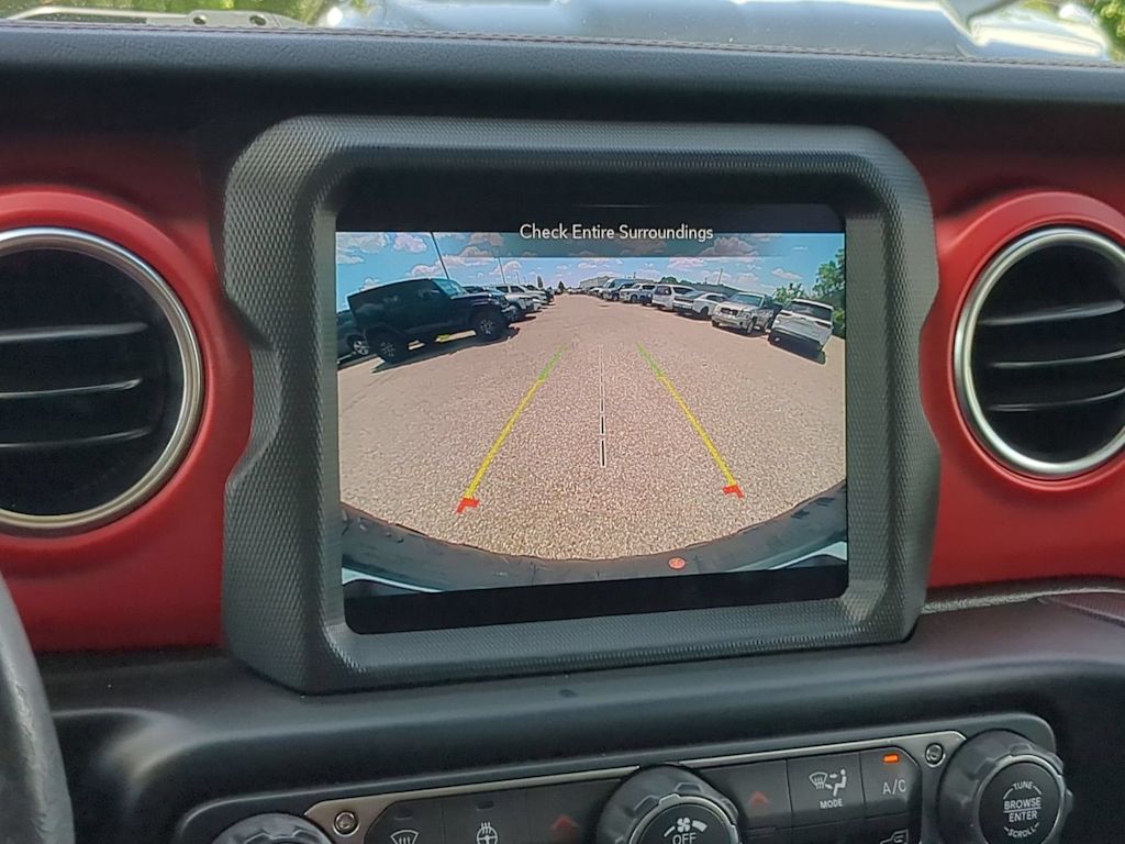 Thumbnail: 2020 Jeep Wrangler - 32