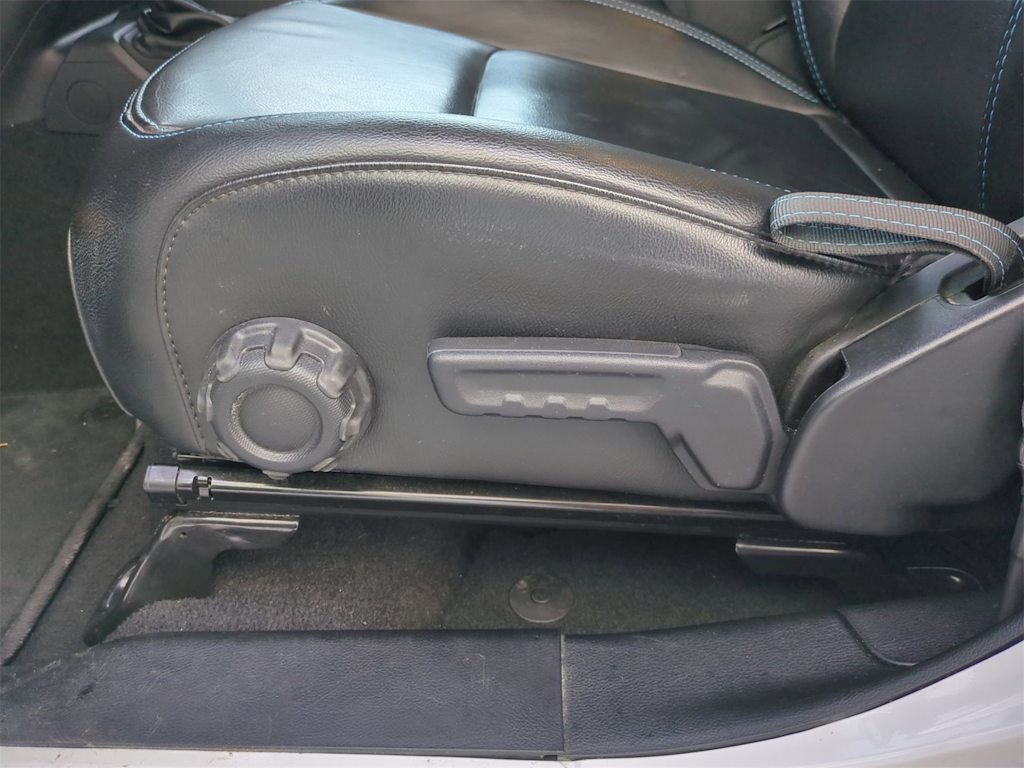 Thumbnail: 2022 Jeep Wrangler - 25