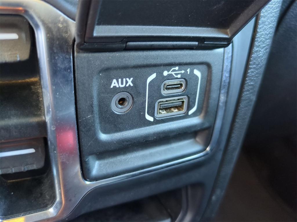 Thumbnail: 2022 Jeep Wrangler - 35