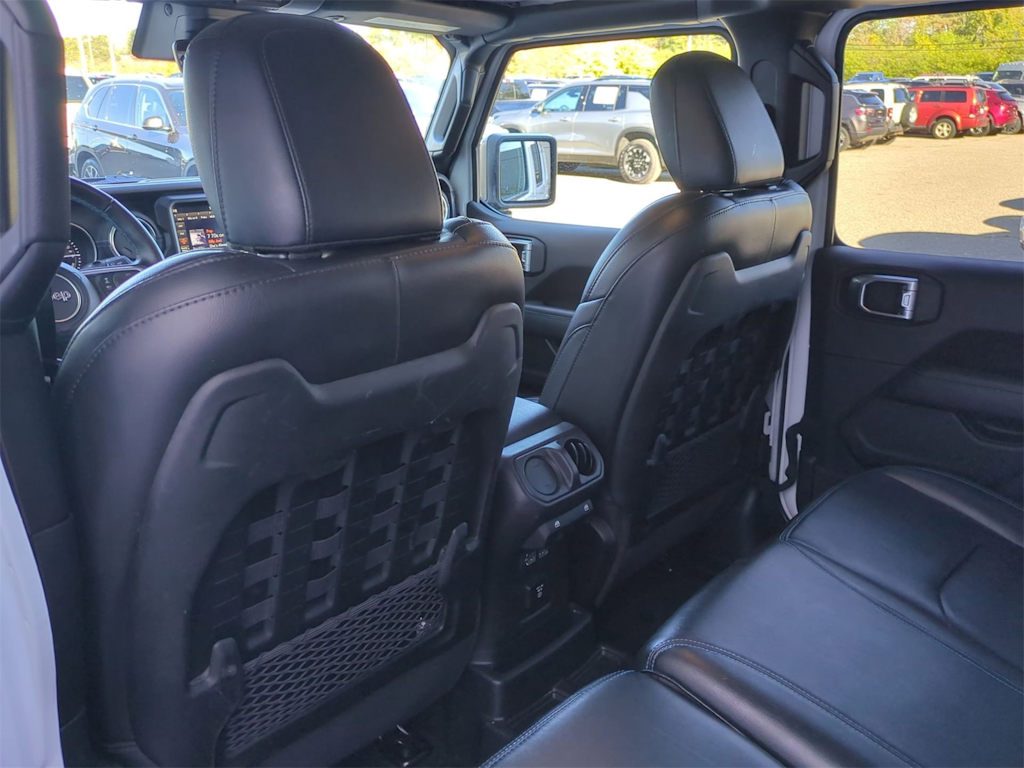 Thumbnail: 2022 Jeep Wrangler - 11