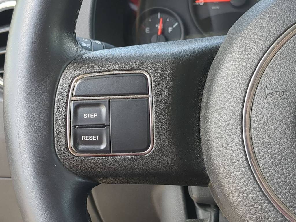 Thumbnail: 2013 Jeep Compass - 26