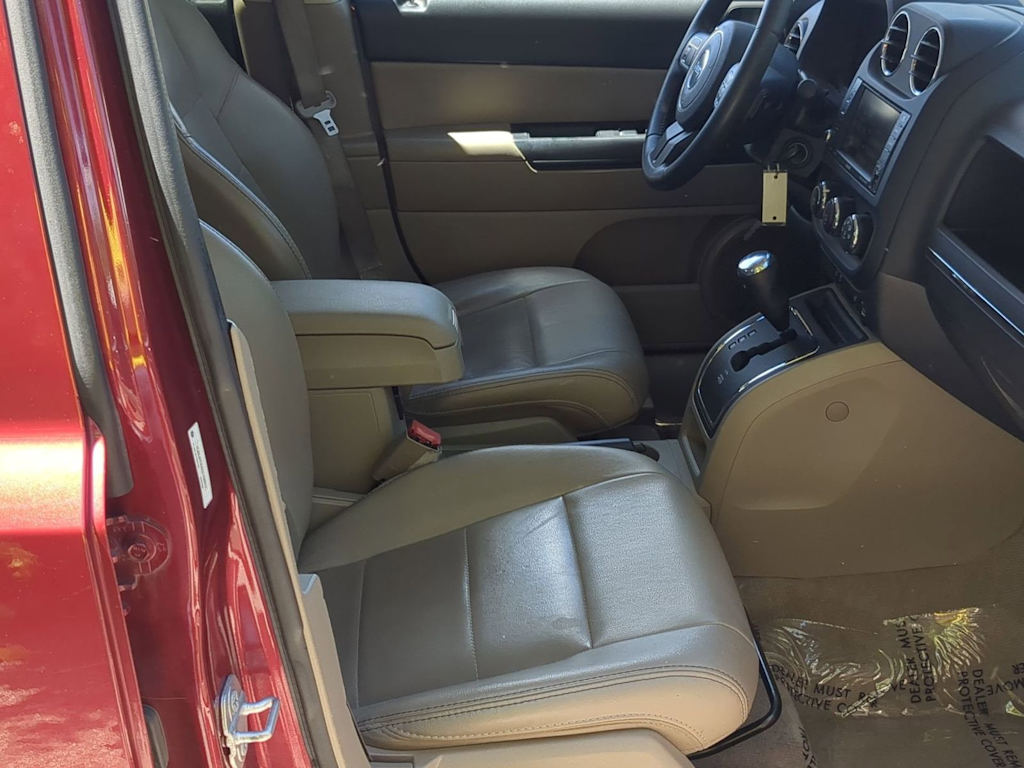 Thumbnail: 2015 Jeep Patriot - 11