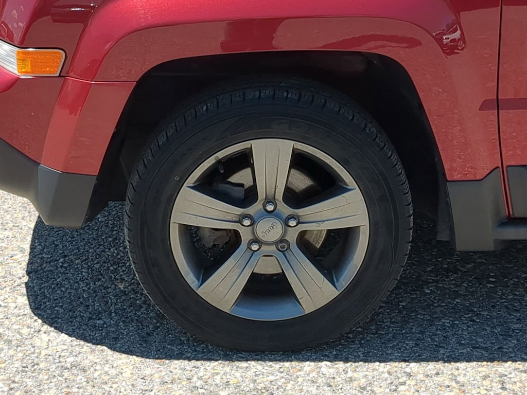 Thumbnail: 2015 Jeep Patriot - 8