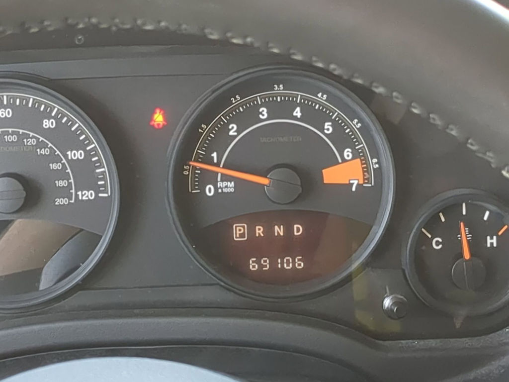 Thumbnail: 2015 Jeep Patriot - 16