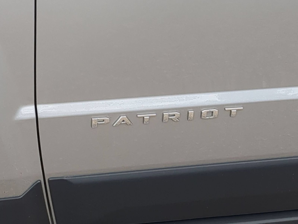 Thumbnail: 2015 Jeep Patriot - 23