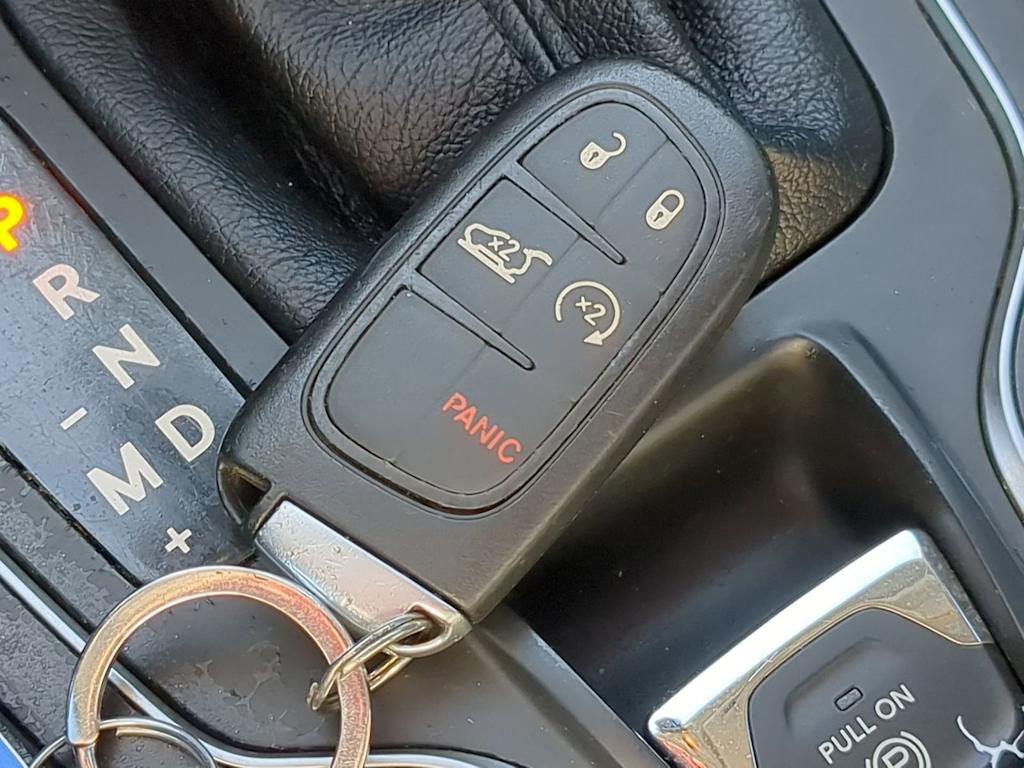 Thumbnail: 2022 Jeep Cherokee - 33