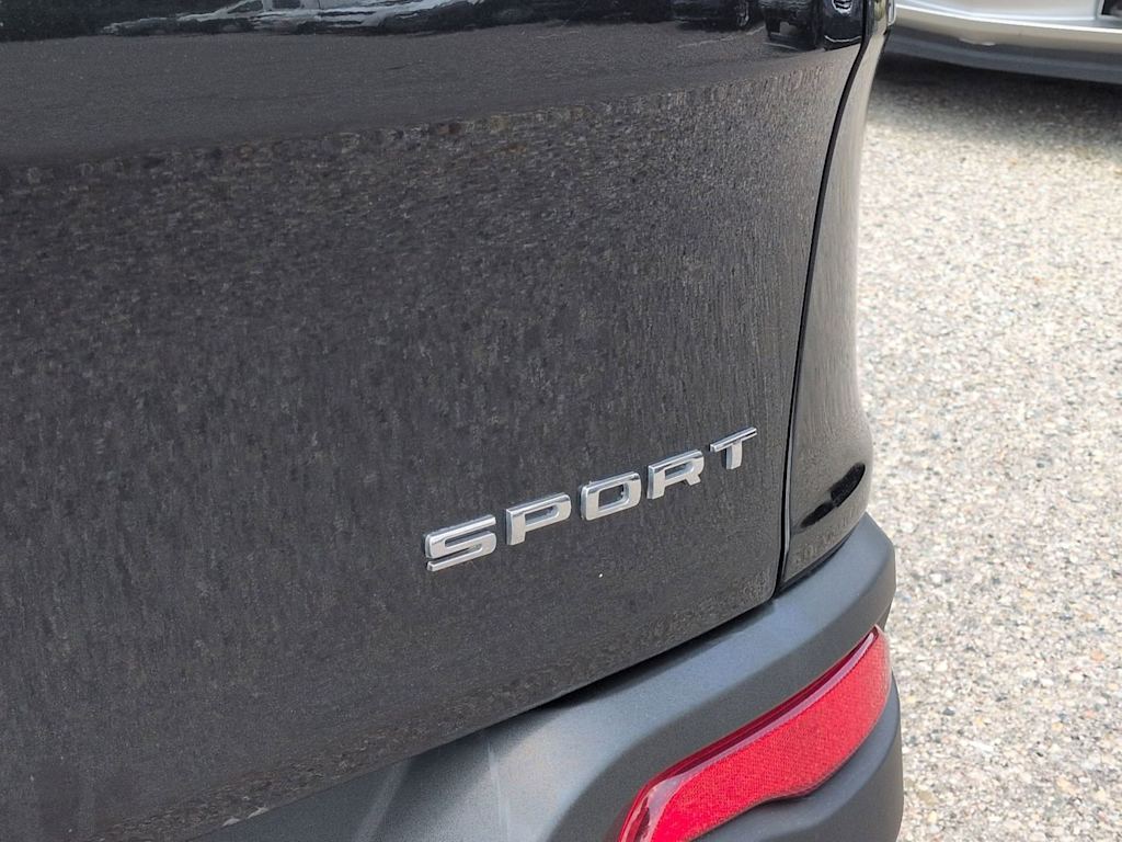Thumbnail: 2015 Jeep Cherokee - 25