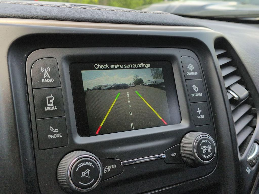 Thumbnail: 2015 Jeep Cherokee - 33