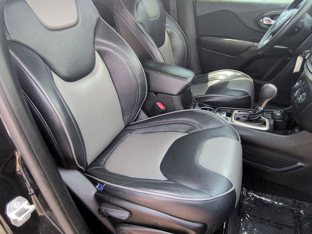 Thumbnail: 2015 Jeep Cherokee - 11