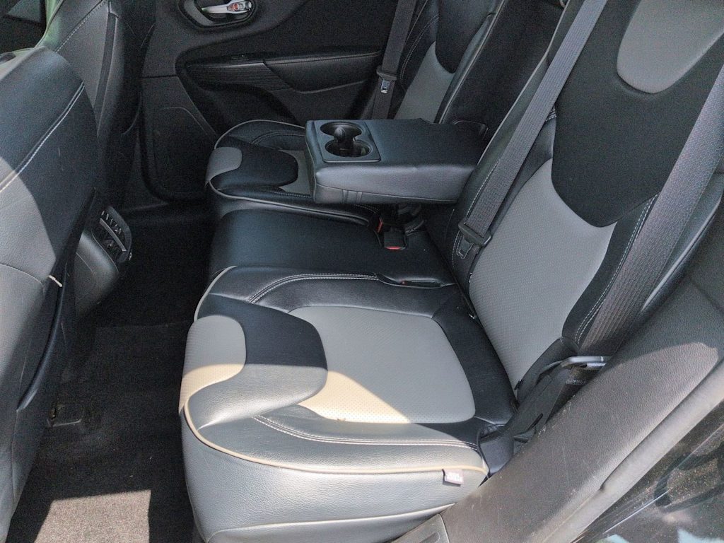 Thumbnail: 2015 Jeep Cherokee - 27