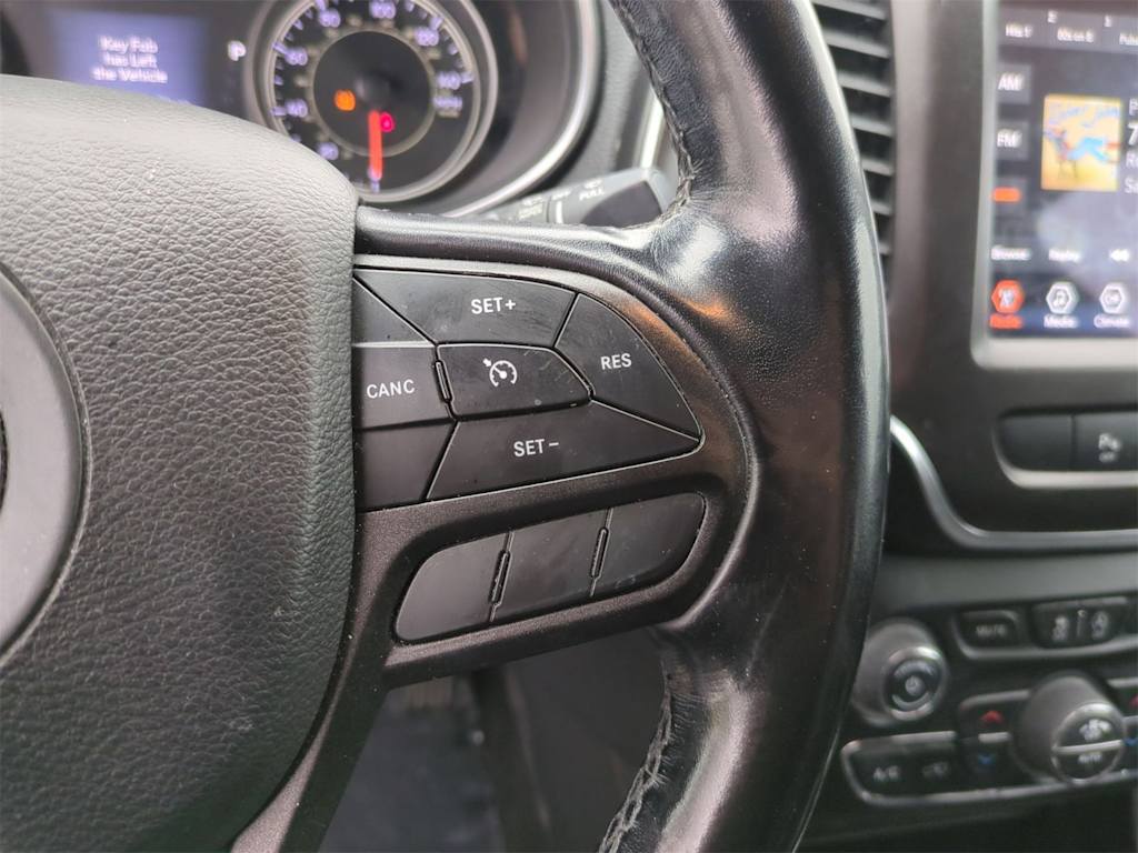 Thumbnail: 2020 Jeep Cherokee - 30