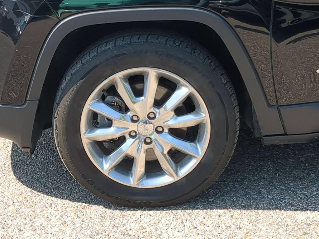 Thumbnail: 2017 Jeep Cherokee - 8