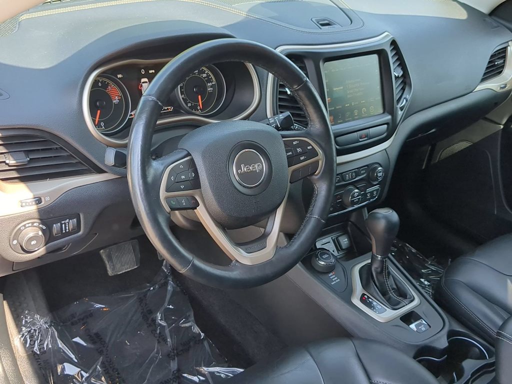 Thumbnail: 2017 Jeep Cherokee - 2