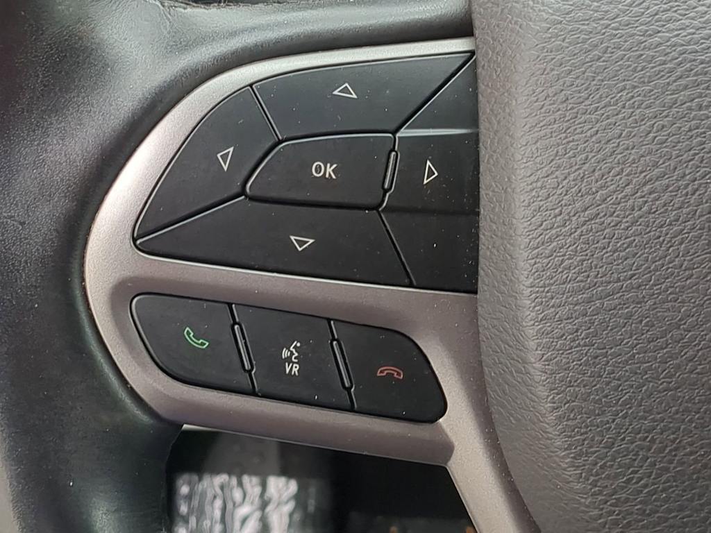 Thumbnail: 2019 Jeep Cherokee - 28
