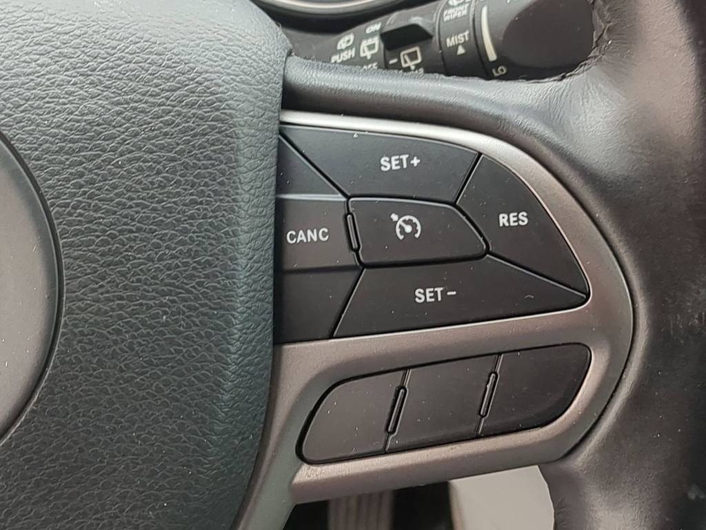 Thumbnail: 2019 Jeep Cherokee - 29
