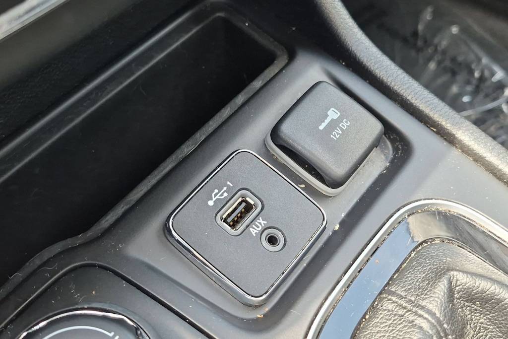 Thumbnail: 2021 Jeep Cherokee - 19