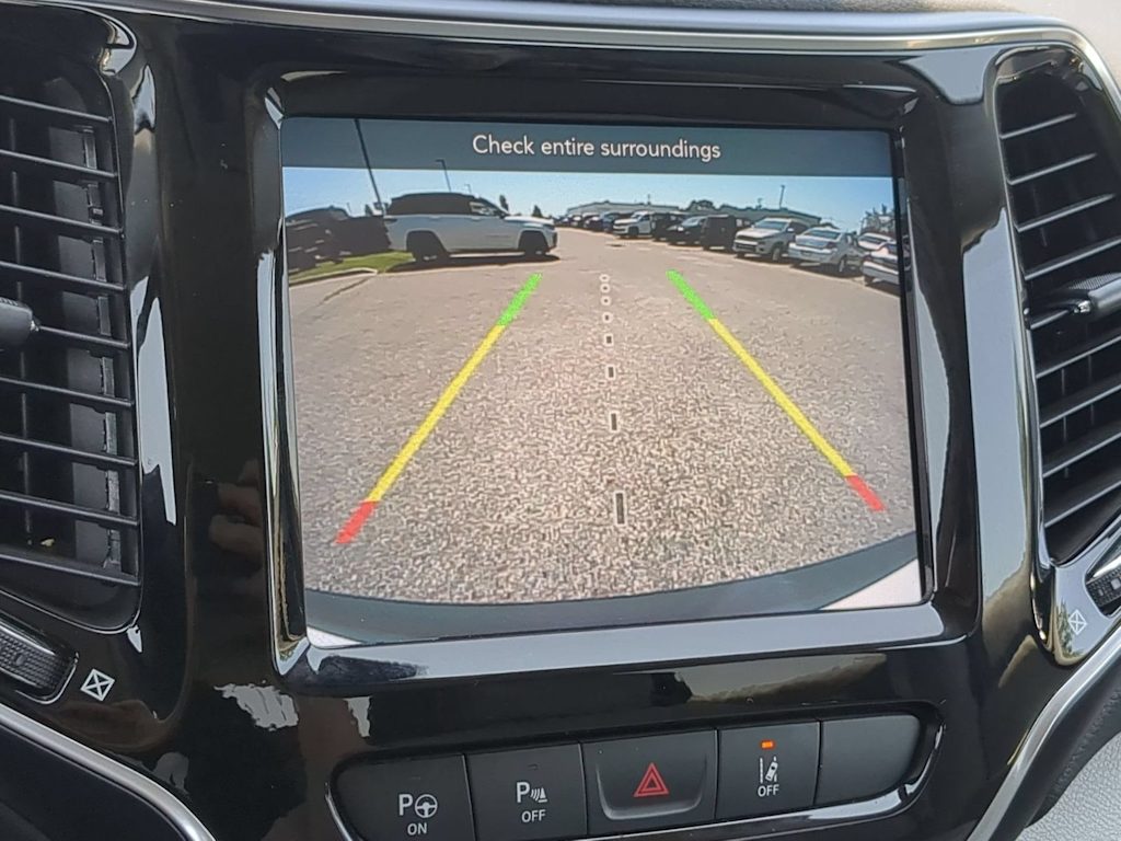 Thumbnail: 2022 Jeep Cherokee - 31