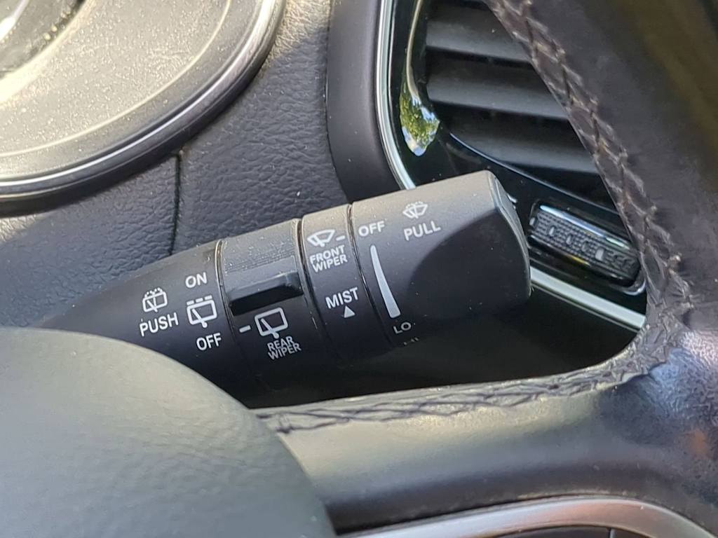 Thumbnail: 2020 Jeep Cherokee - 30