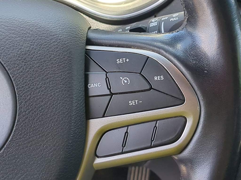 Thumbnail: 2020 Jeep Cherokee - 29