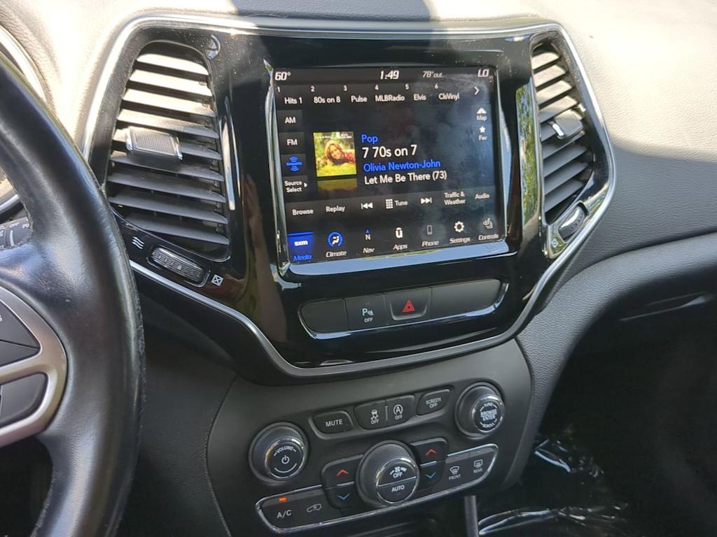 Thumbnail: 2020 Jeep Cherokee - 14