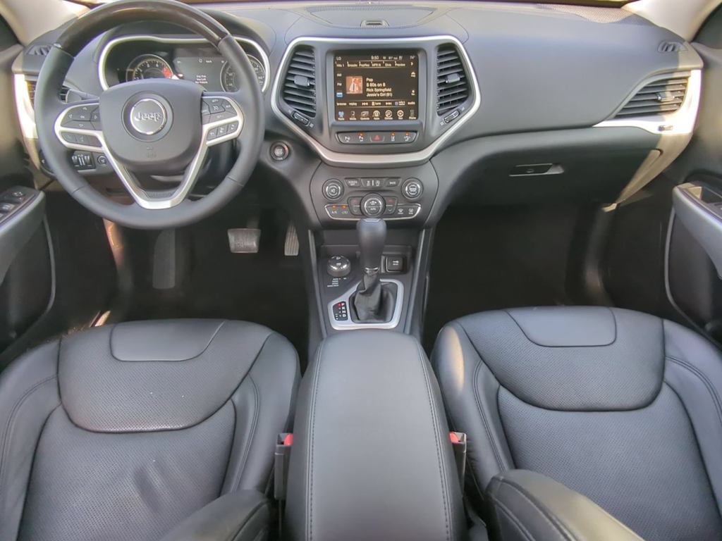 Thumbnail: 2017 Jeep Cherokee - 13