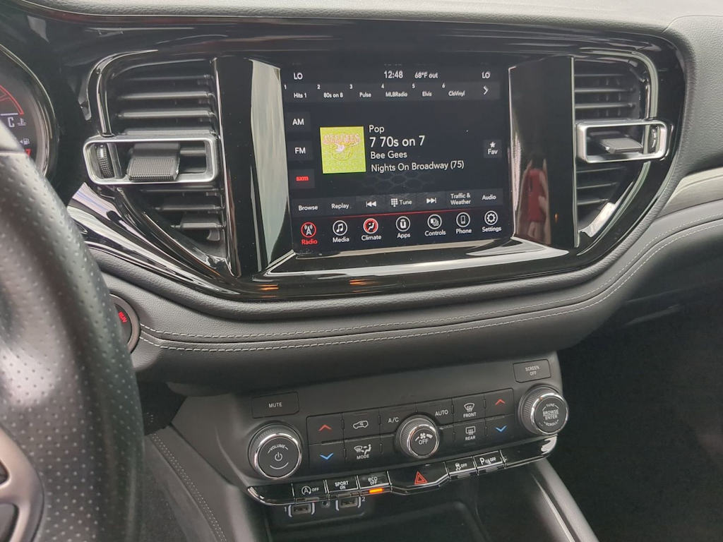 Thumbnail: 2022 Dodge Durango - 14